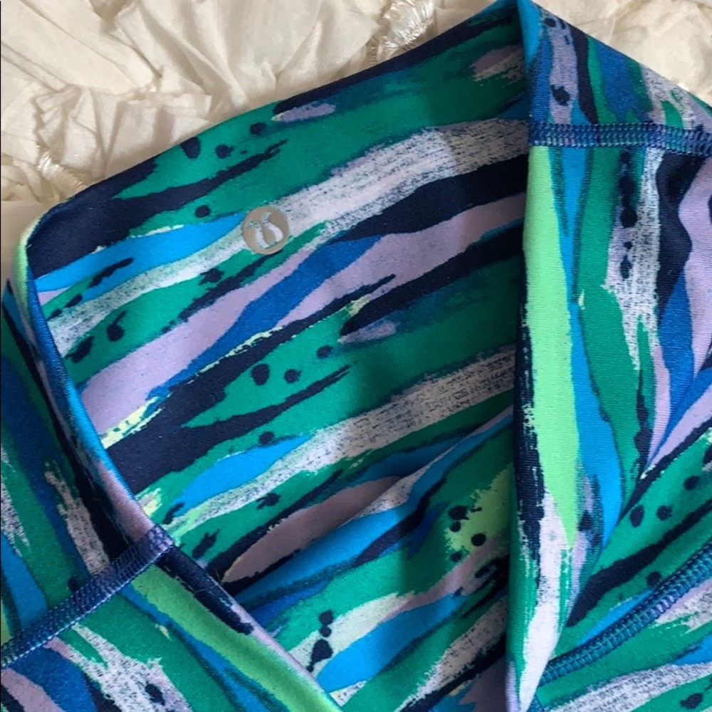 🆕LULULEMON SZ 4 BOOGIE SHORT ROLL-DOWN BNWT - Picture 4 of 9
